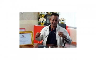 ​王源吃螃蟹，从王源被欺负这件事看出小螃蟹和千纸鹤的素质