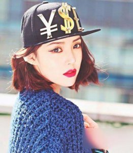 13张女生短头烫发发型图片,这些发型都是极美的呢!