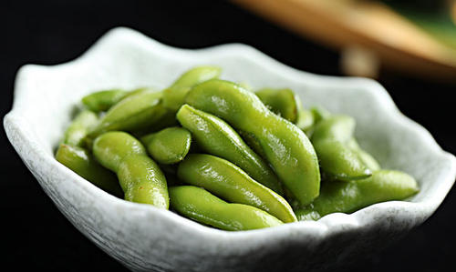 毛豆煮多久好吃又嫩绿,煮毛豆需要煮多长时间能熟图3