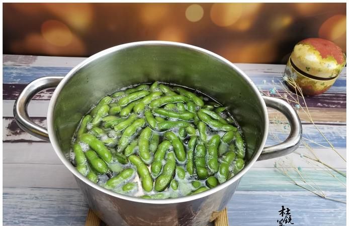 水煮毛豆怎样煮不变黄