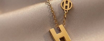 ​钛钢有金色吗 金色钛钢是什么材质掉色吗