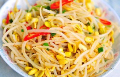 ​黄豆芽怎么炒的好吃？这样做，清热解毒、润肺止咳