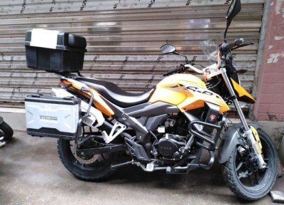 赛科龙RX1,1万的售价,150的排量,摩旅入门不错的选择