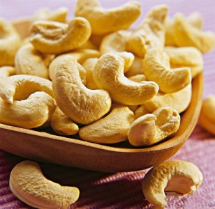 ​你们爱吃的腰果原来是这样生长的！