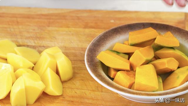 土豆南瓜炖菜(土豆炖南瓜做法)(3)
