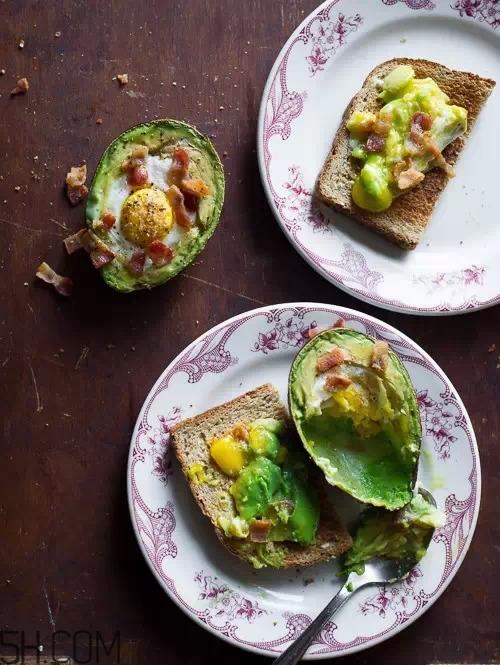 牛油果和鸡蛋能一起吃吗?牛油果和鸡蛋的做法有哪些? 牛油果和鸡蛋能一起吃吗?牛油果和鸡蛋的做法有哪些?