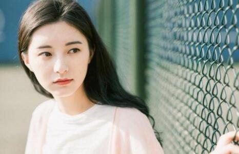 怎么问女生在干嘛幽默一点