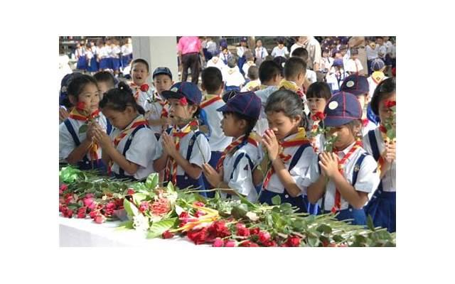 76岁大妈：49岁男保姆主动把工资从6千降到3千，但我还是把他辞退