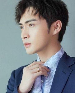 ​《花不弃》中九位男演员西装照