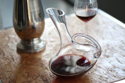 每天喝点红酒的好处(每天喝30毫升红酒的好处)