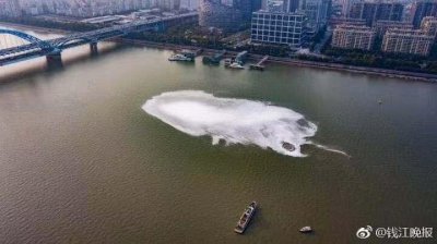 ​钱塘江现巨型漩涡因为沼气释放？港航表示未作如此解释