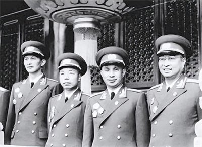 ​洪学智：两度被授予上将军衔，两次担任总后勤部部长