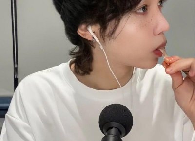 ​男子家暴妻儿40年，年老体衰后被家人抛弃，儿子：你孤独终老吧