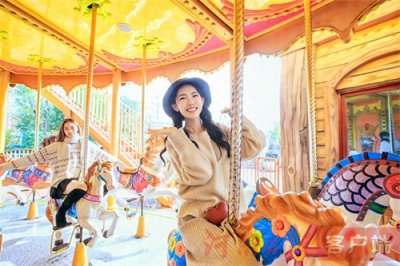 ​郑州方特“开学季”狂欢开启 尽享欢乐青春之旅