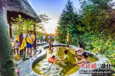 ​“温泉之城”湖北咸宁：冬日旅游正当时