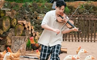 知名艺人刘宪华巴黎旅程不同风格的穿搭照片发布,引发热烈讨论