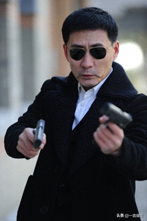 《传奇英雄——燕双鹰》