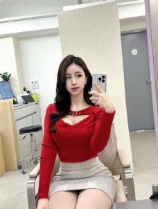 ​高挑身姿曼妙魔鬼身材的李晴