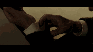 福尔摩斯经典的电影（众多福尔摩斯电影里）(9)