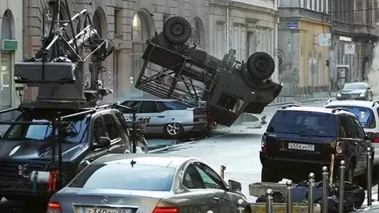 抢劫银行类电影有哪些（13部经典的抢劫银行电影推荐）